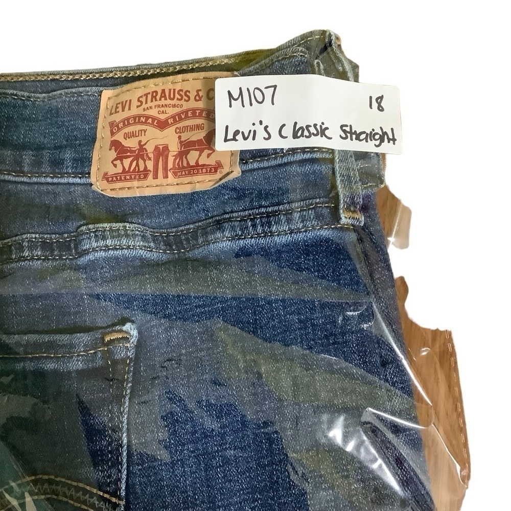 Levi’s Classic Straight Jeans Sz 18 Medium Wash - Picture 7 of 7